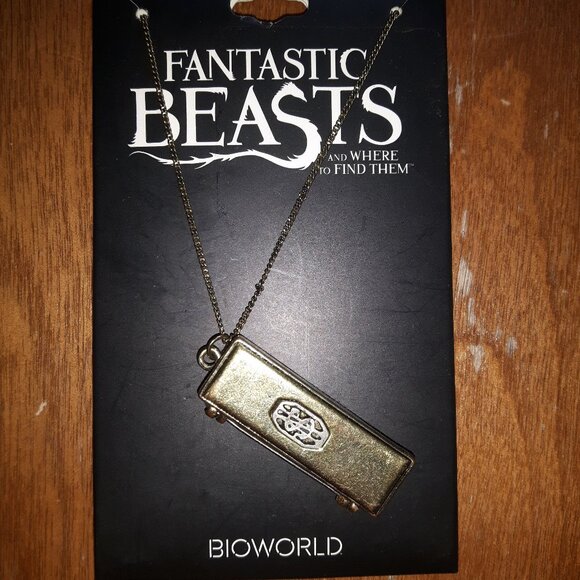 Brand new Fantastic Beasts and Where to Find Them Newt Scamander Locket Necklace - Picture 1 of 5